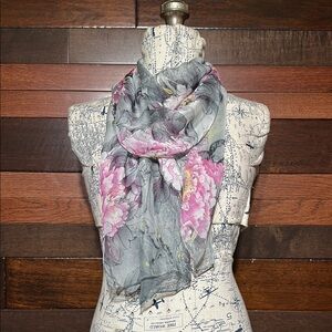 No Brand Tag Floral Gray and Pink Scarf